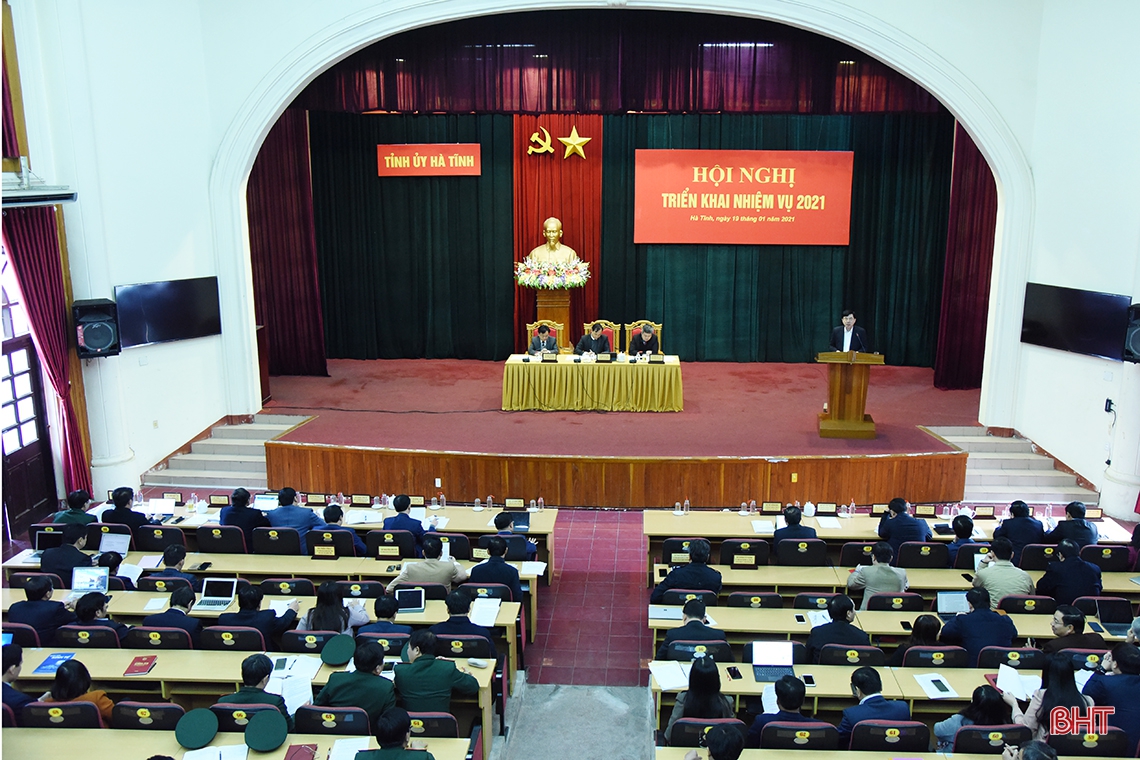 Triển khai Nghị quyết Đại hội Đảng bộ tỉnh gắn với Chương trình hành động thực hiện Nghị quyết Đại hội XIII của Đảng