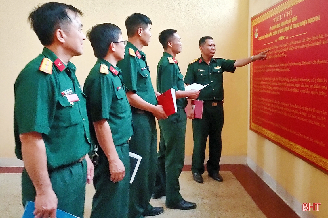 Những vấn đề đặt ra trong công tác cán bộ ở Đảng bộ Quân sự Hà Tĩnh