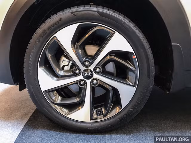 dien kien hyundai tucson turbo moi khac xe o viet nam