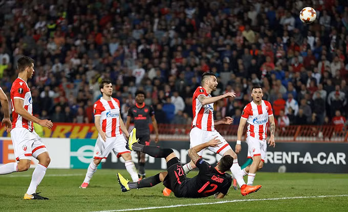 vong bang europa league arsenal chac suat di tiep everton nguy co loai som