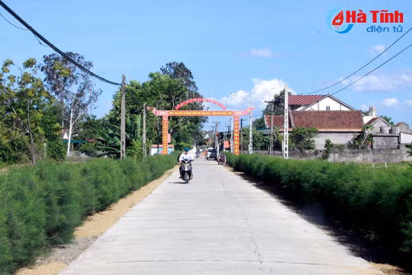 luan chuyen can bo huyen ve giup xa lam nong thon moi