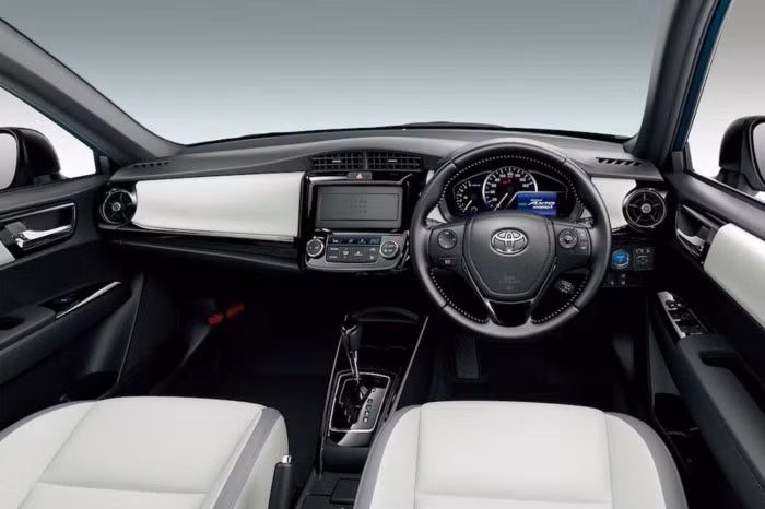 dan viet phat hon voi toyota corolla 2018 gia 300 trieu