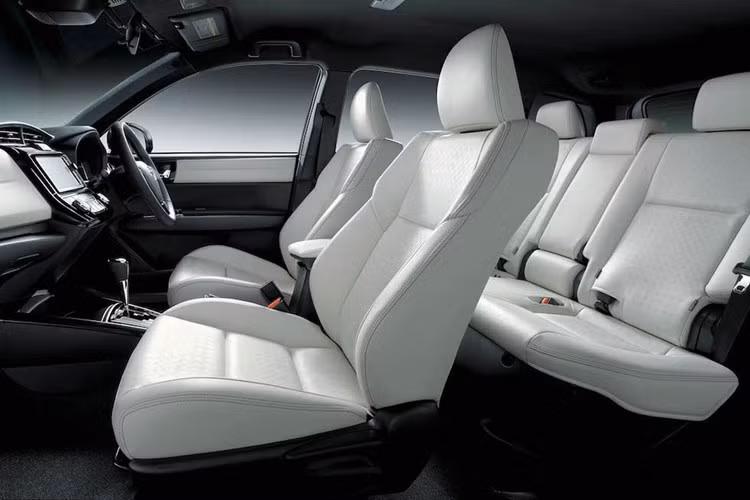 dan viet phat hon voi toyota corolla 2018 gia 300 trieu