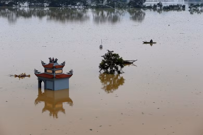 photo mua lu o viet nam qua ong kinh nhiep anh gia reuters