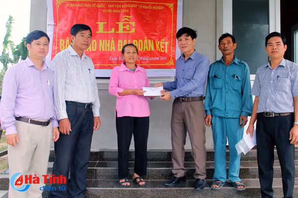 ho tro xay nha tinh nghia cho cac gia dinh kho khan
