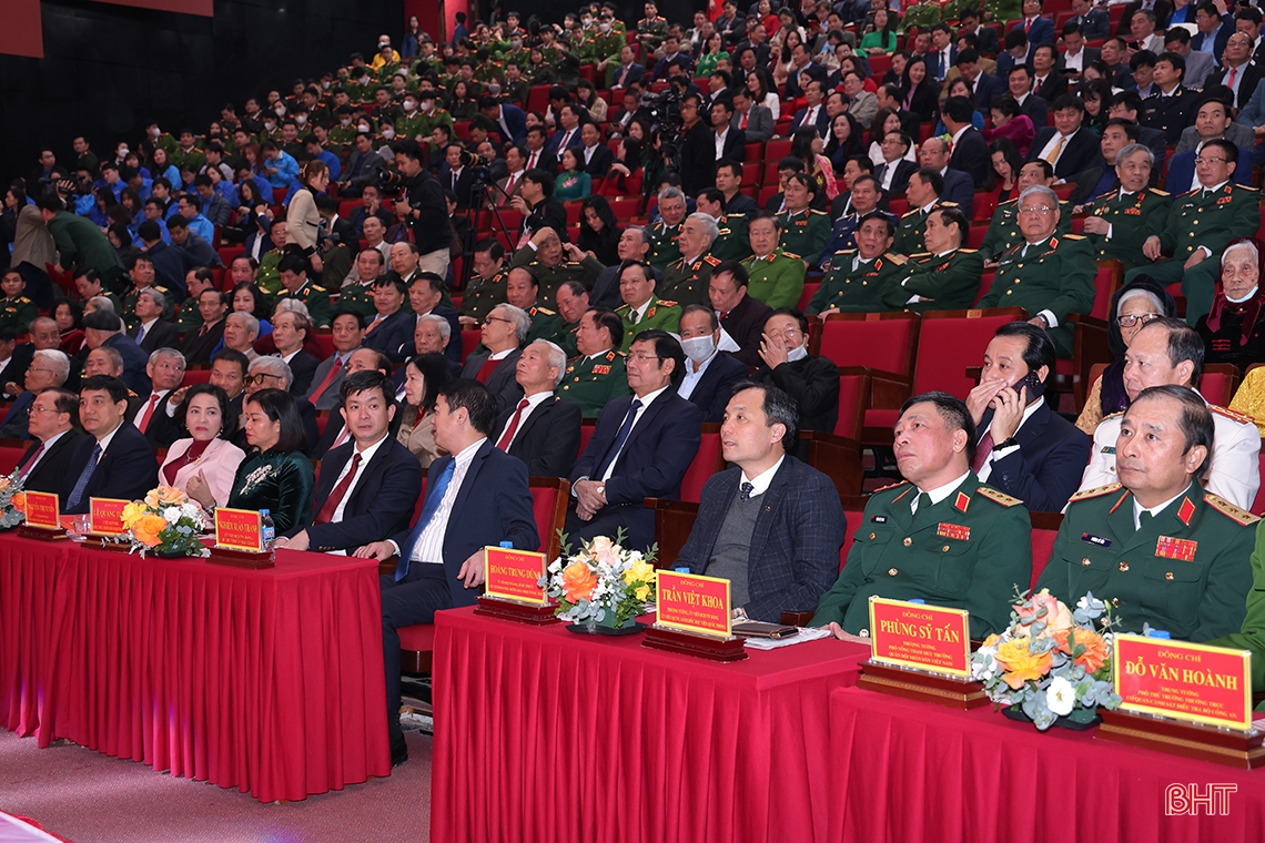 Kỷ niệm 93 năm Ngày thành lập Đảng và 60 năm Bác Hồ về thăm Vĩnh Phúc