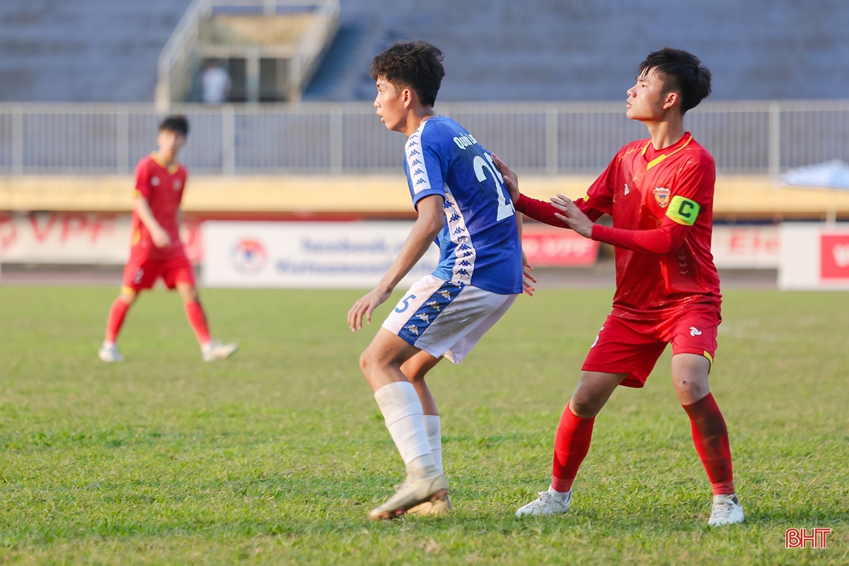 Tinh thần quả cảm của U17 Hồng Lĩnh Hà Tĩnh