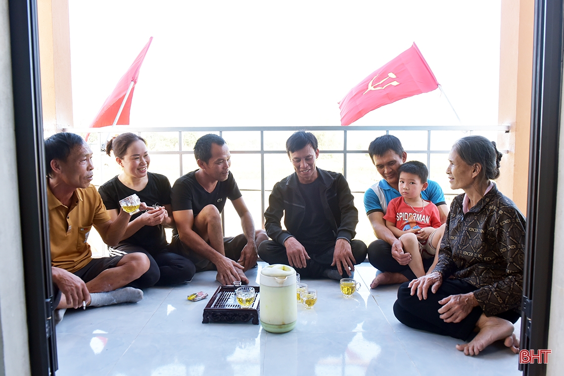 Người dân vạn chài Tiền Phong háo hức đón tết đầu tiên trong ngôi nhà mơ ước
