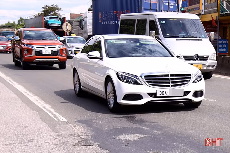 Người dân Hà Tĩnh cần lưu ý gì về biển số xe định danh, áp dụng từ 15/8?