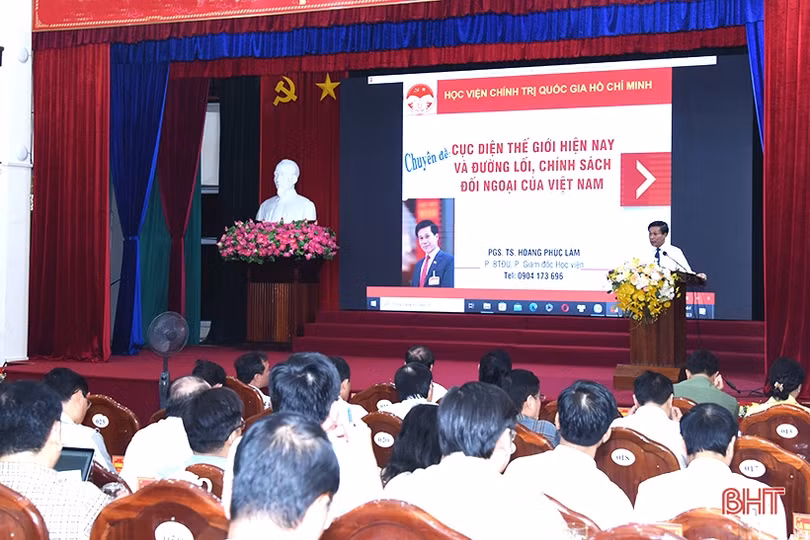 Hà Tĩnh chú trọng công tác đào tạo, bồi dưỡng cán bộ các cấp