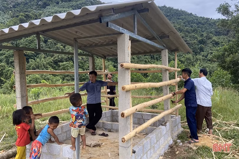 Hỗ trợ đồng bào dân tộc thiểu số ở Hương Khê phát triển sản xuất