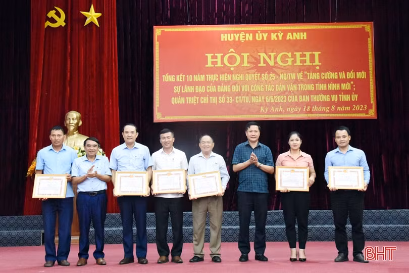 Tạo chuyển biến mạnh mẽ về công tác dân vận trong tình hình mới 