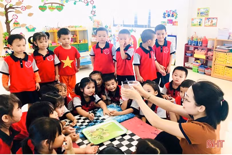 Cô giáo gen Z say mê đổi mới phương pháp dạy học