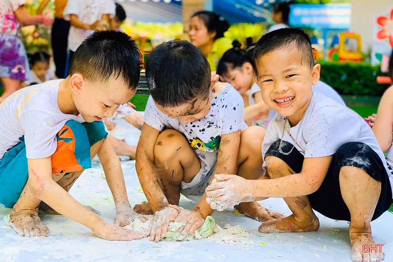 Vui hết cỡ với lễ hội Funny Colors của các bạn nhỏ Mầm non Trí Đức