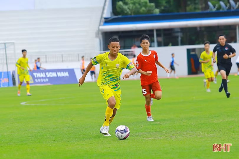 Tứ kết Giải Bóng đá U15 quốc gia: Thêm một lần Derby xứ Nghệ! 