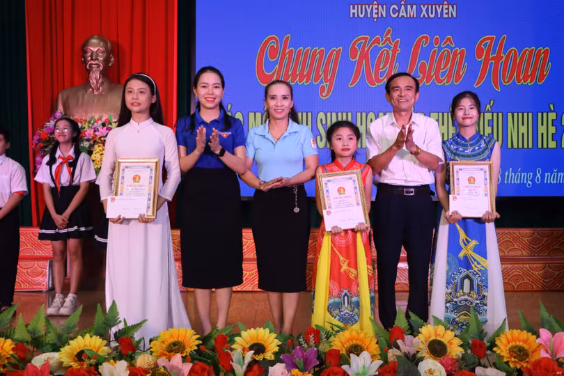 Chung kết sân chơi bổ ích cho thiếu nhi Cẩm Xuyên