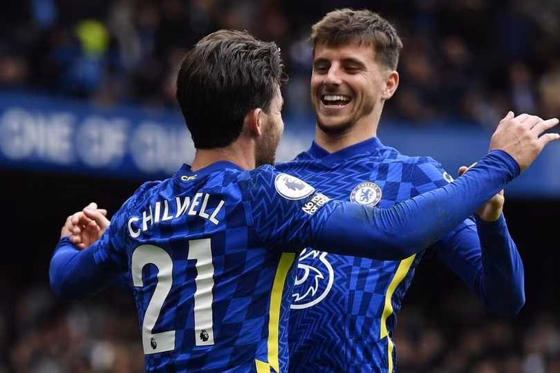 Chelsea giữ vững ngôi đầu sau trận thắng 7-0