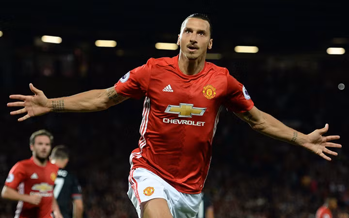 top 10 ban hop dong he xat ra mieng tai premier league 2016