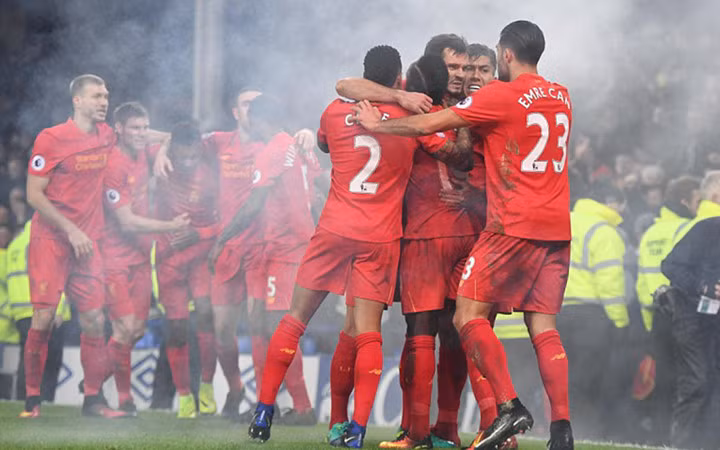 toan canh chien thang kich tinh cua liverpool truoc everton