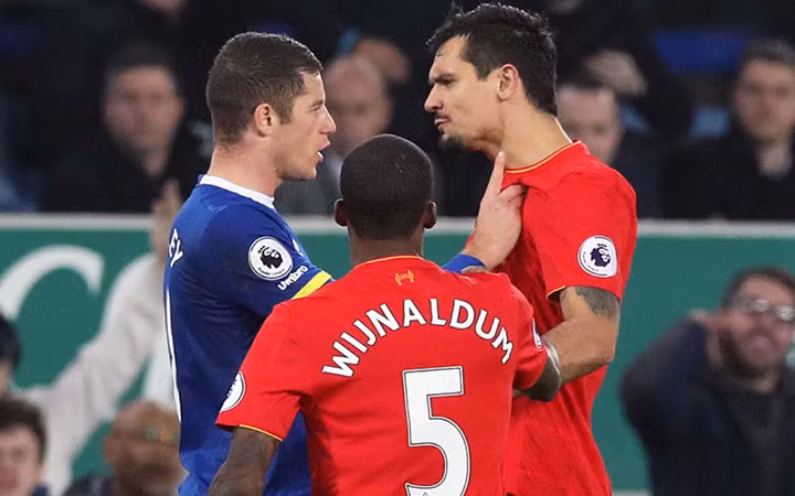 toan canh chien thang kich tinh cua liverpool truoc everton