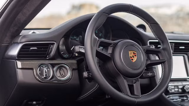 day la chiec xe the thao porsche 911 r co 1 khong 2 tren the gioi