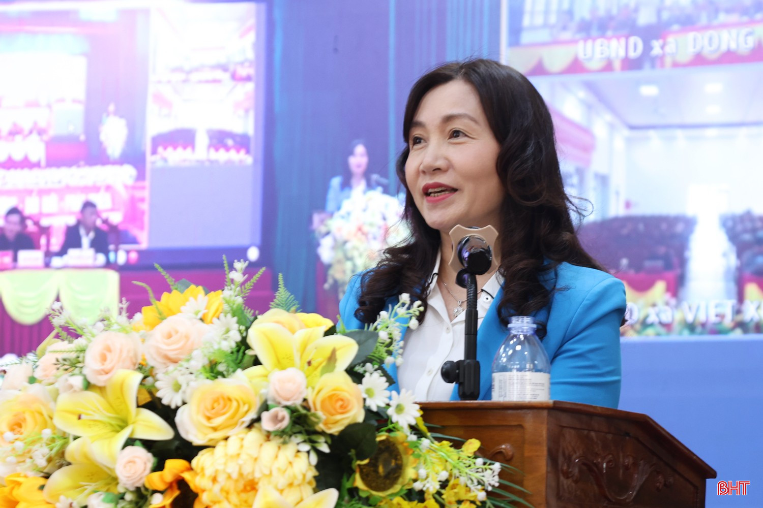 Bà Nguyễn Thị Mai Thủy - Ủy viên BCH Đảng bộ tỉnh, Phó Bí thư chuyên trách Đảng ủy Các cơ quan Đảng tỉnh, Bí thư Chi bộ các cơ quan chuyên trách tham mưu, giúp việc Đảng ủy Các cơ quan Đảng tỉnh Hà Tĩnh trình bày chương trình hành động.