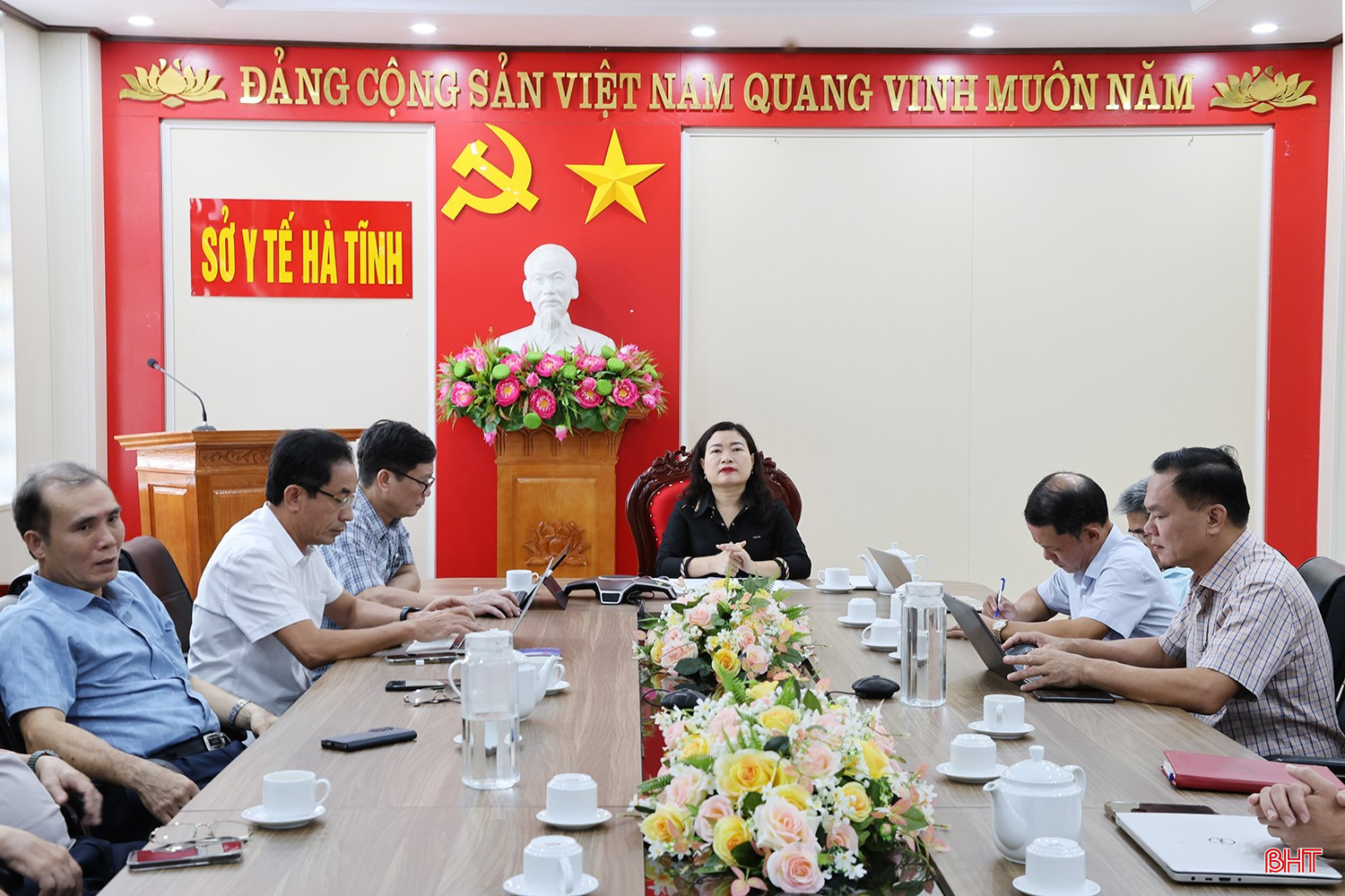 Phó Chủ tịch UBND tỉnh Nguyễn Thị Nguyệt chủ trì điểm cầu Hà Tĩnh.