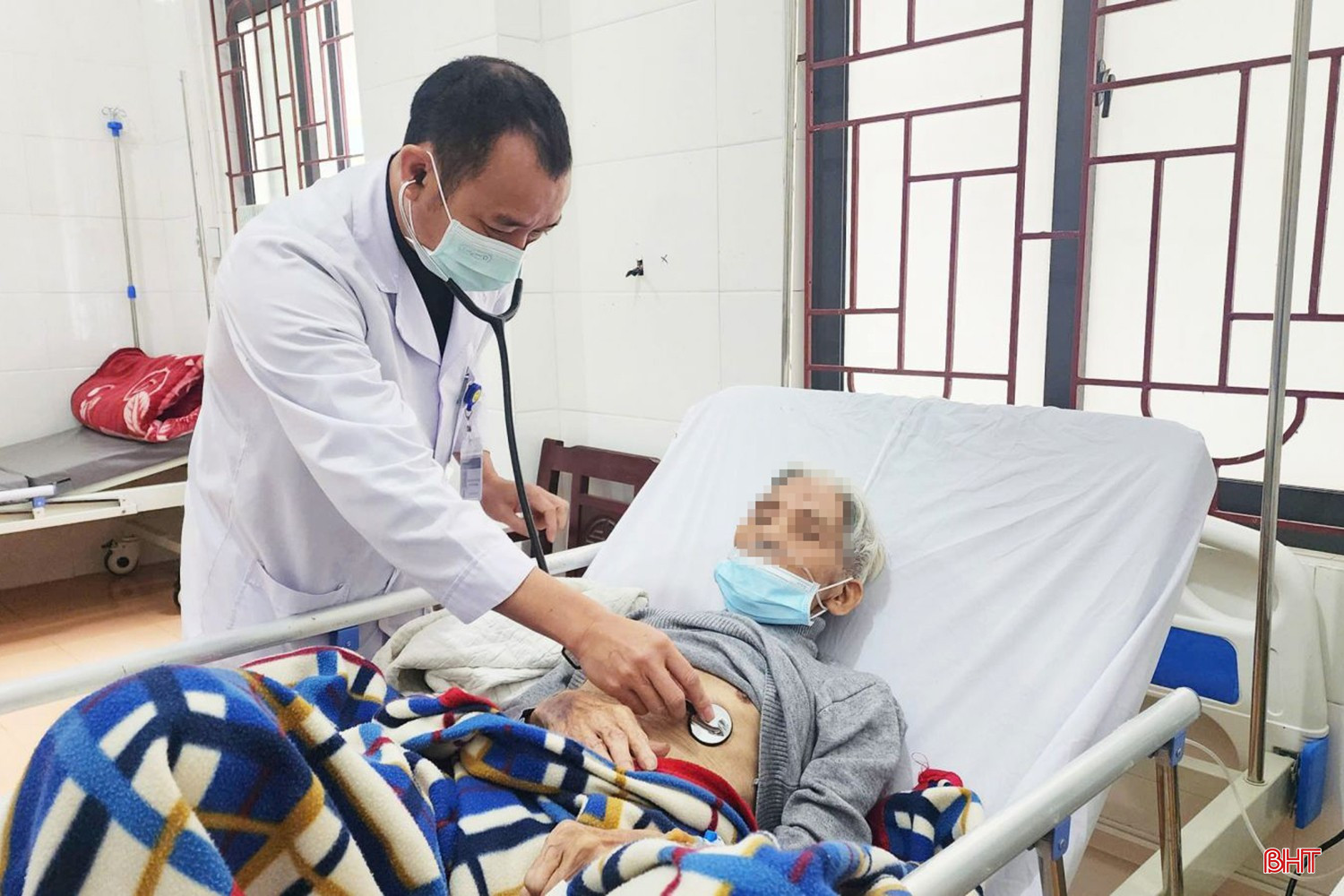 bqbht_br_da-so-benh-nhan-mac-copd-den-dieu-tri-tai-benh-vien-phoi-ha-tinh-deu-co-lien-quan-den-tu-thuoc-laa.jpg