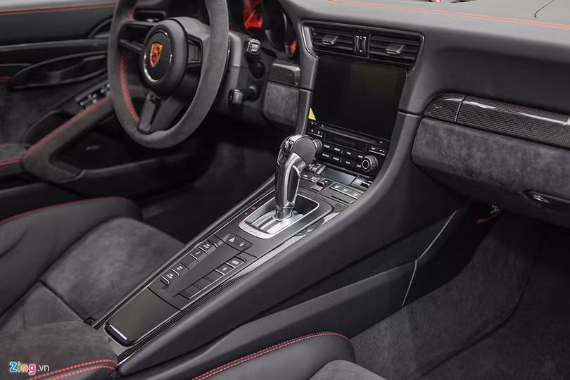Chi tiết Porsche 911 GT2 RS mạnh nhất lịch sử, giá 20 tỷ ở Việt Nam