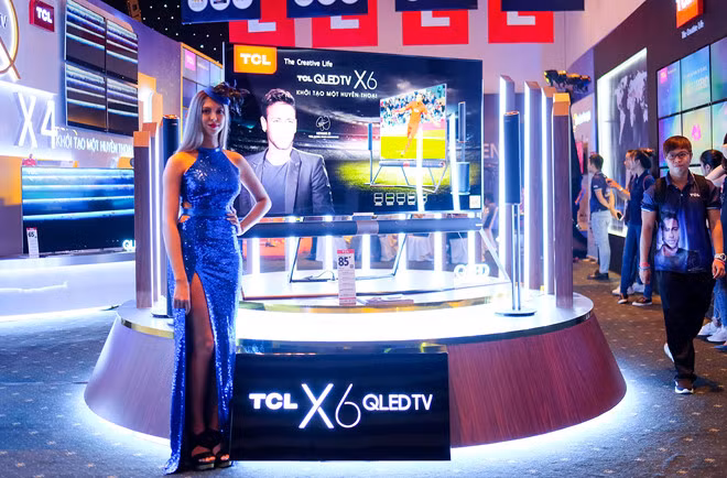 Những mẫu TV cao cấp đáng chú ý dịp cận Tết