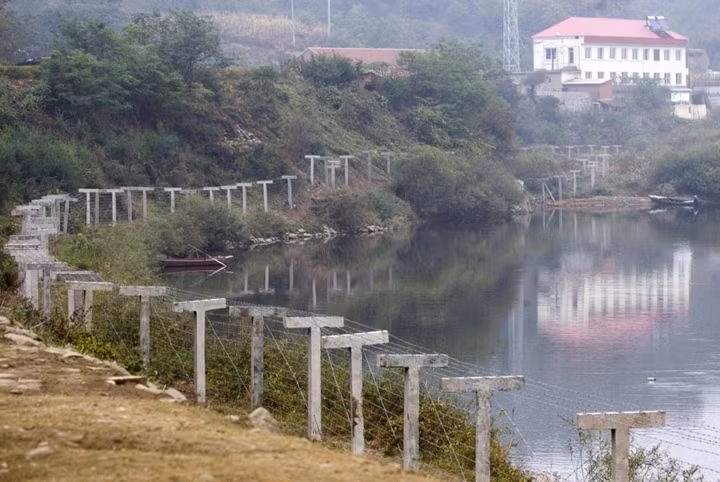Những “bức tường” biên giới ngăn cách các vùng đất trên thế giới