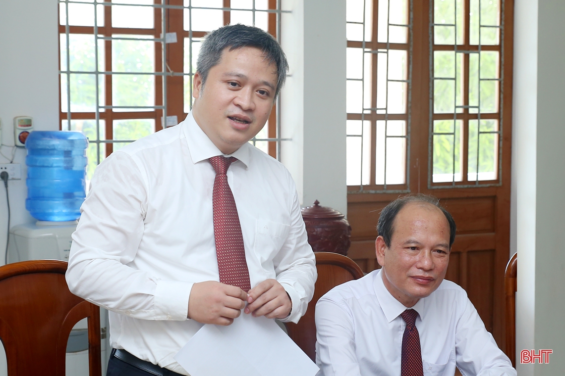 Chủ tịch UBND tỉnh Trần Tiến Hưng: Tiếp tục xây dựng Trường THPT Chuyên Hà Tĩnh thành nơi đào tạo nhân tài cho đất nước