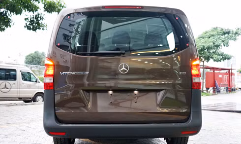 mercedes vito xe gia dinh gia 1 85 ty dong tai viet nam