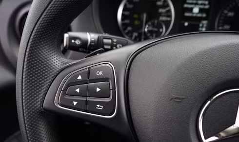 mercedes vito xe gia dinh gia 1 85 ty dong tai viet nam