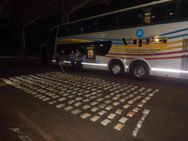 paraguay bat giu gan 3 ta cocaine tren duong van chuyen den olympic