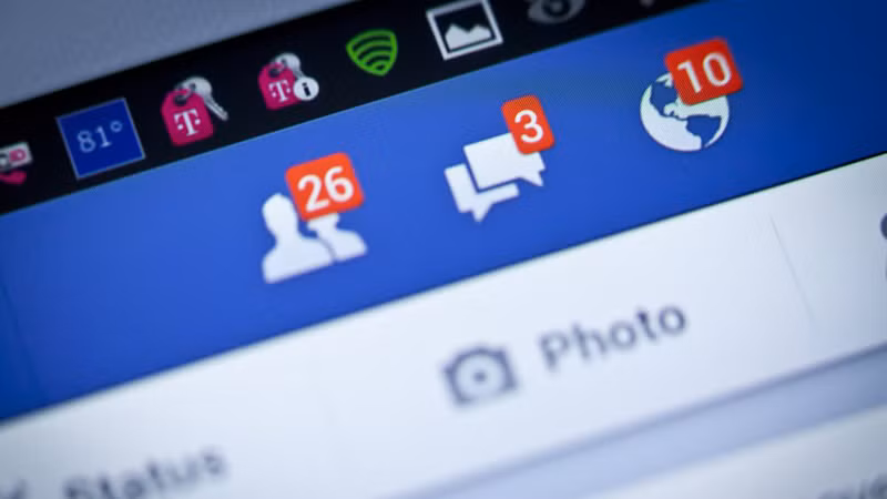 twitter facebook khoa hang tram ngan tai khoan truyen ba khung bo