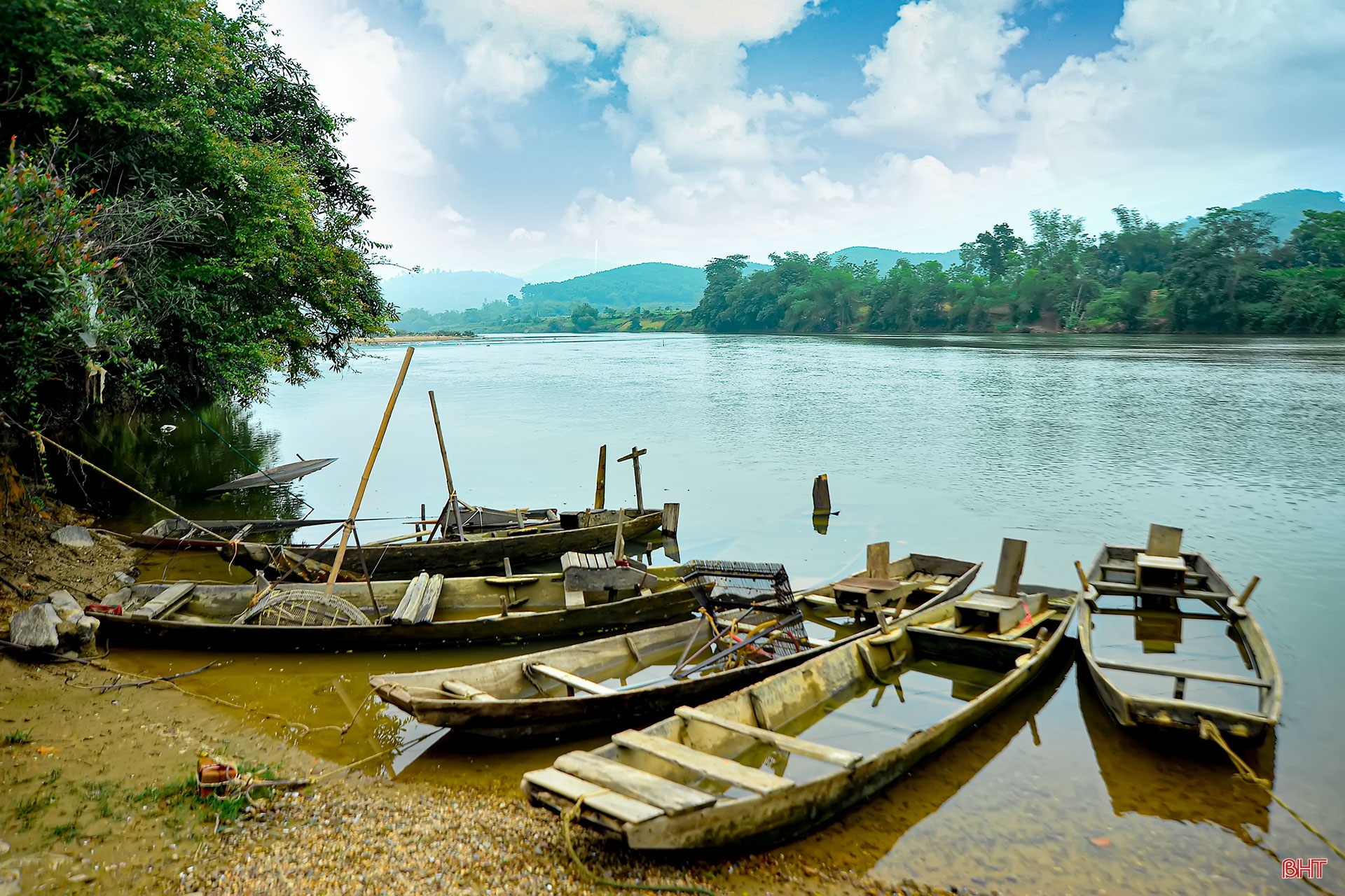 Về làng chao hến bên bờ sông La