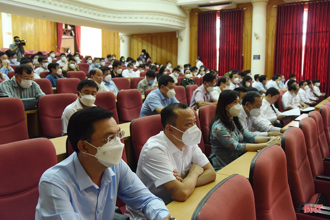 Đoàn kết, đổi mới, thi đua hoàn thành vượt mức các chỉ tiêu, nhiệm vụ