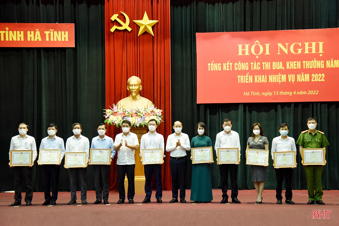 Đoàn kết, đổi mới, thi đua hoàn thành vượt mức các chỉ tiêu, nhiệm vụ