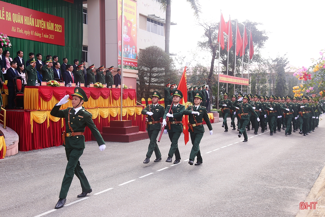 Lực lượng vũ trang Hà Tĩnh ra quân huấn luyện năm 2023