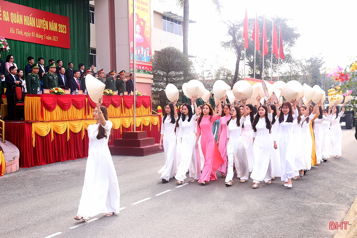 Lực lượng vũ trang Hà Tĩnh ra quân huấn luyện năm 2023