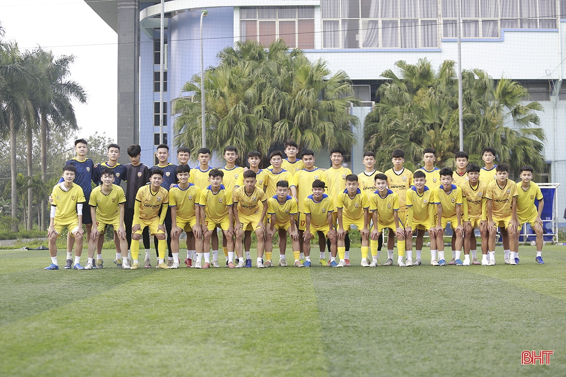 U17 Hồng Lĩnh Hà Tĩnh - từ “chú lính chì” đến ngôi vị á quân quốc gia