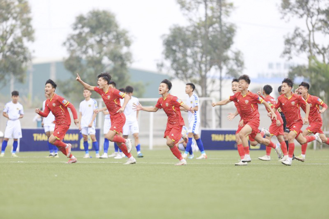 U17 Hồng Lĩnh Hà Tĩnh - từ “chú lính chì” đến ngôi vị á quân quốc gia