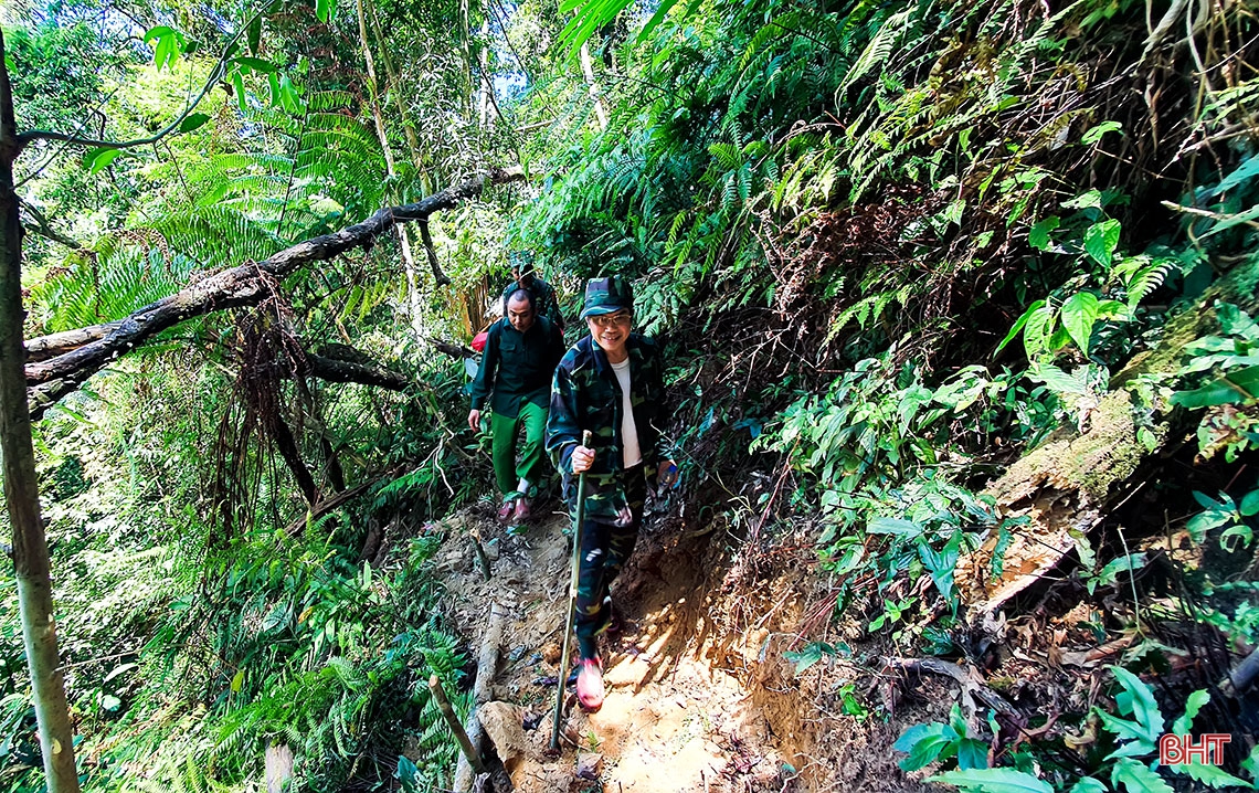 Hành trình vượt hơn 14 km đường rừng khảo sát thác Vũ Môn