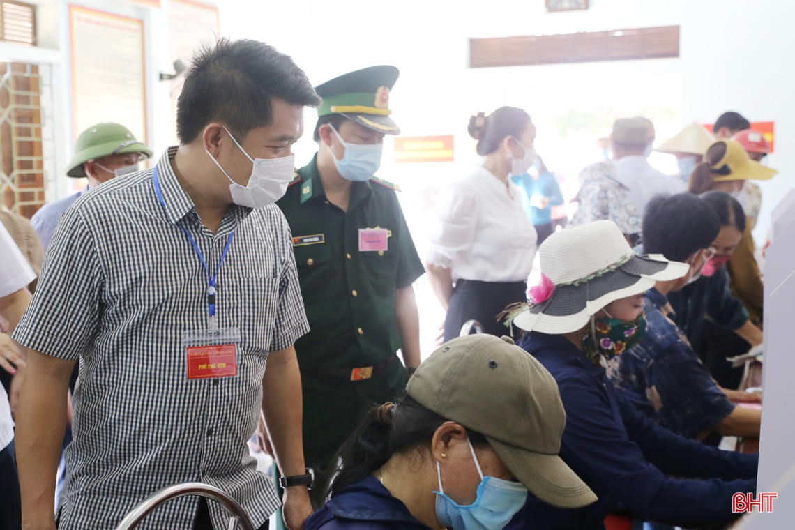 Công tác bầu cử ở Hà Tĩnh diễn ra dân chủ, bình đẳng, đúng quy định của pháp luật