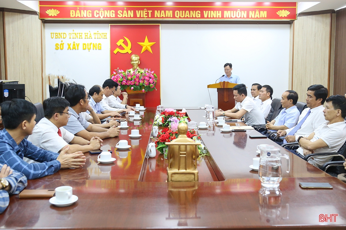Công bố quyết định bổ nhiệm Phó Giám đốc Sở Xây dựng Hà Tĩnh