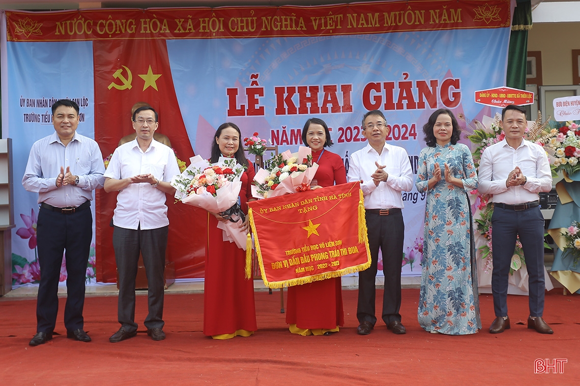 Các trường học ở Hà Tĩnh khai giảng năm học 2023 - 2024