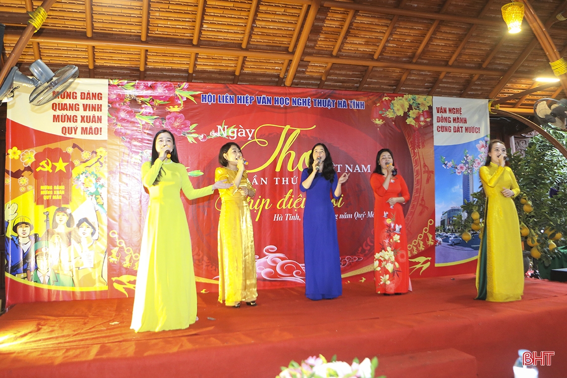 Đông đảo văn nghệ sỹ Hà Tĩnh hưởng ứng Ngày thơ Việt Nam