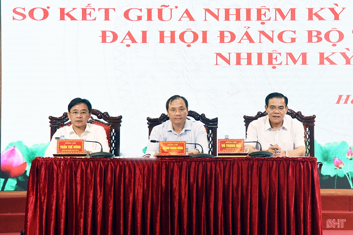 Thẳng thắn đề xuất nhiều giải pháp hoàn thành mục tiêu Nghị quyết Đại hội Đảng bộ tỉnh