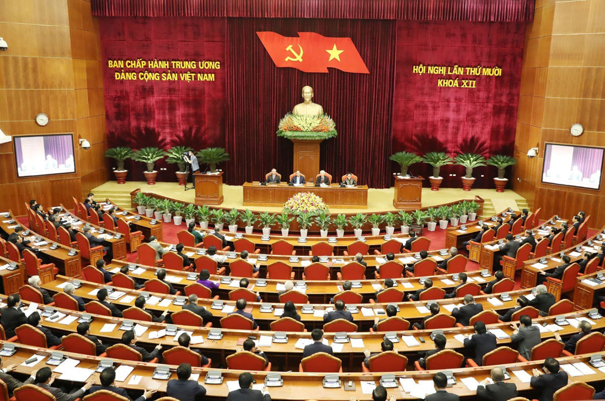 Đọc di chúc Bác Hồ: Nhìn về công tác chuẩn bị nhân sự của Đại hội Đảng XIII